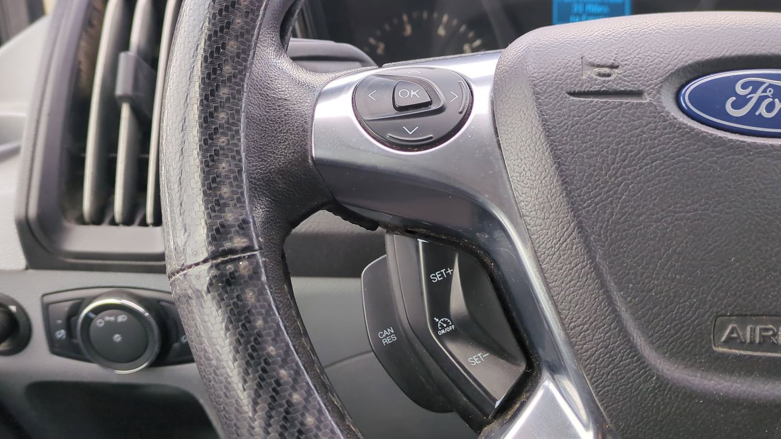 Thumbnail: 2017 Ford Transit Series - 23