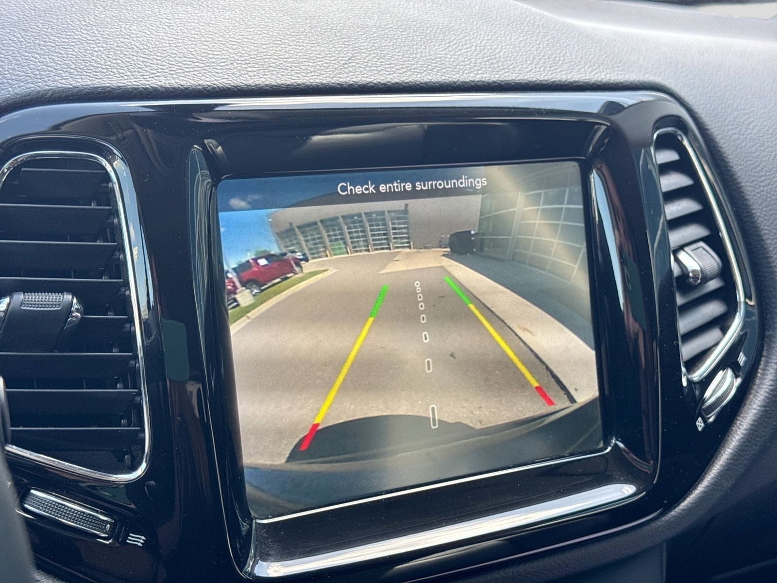 Thumbnail: 2019 Jeep Compass - 30