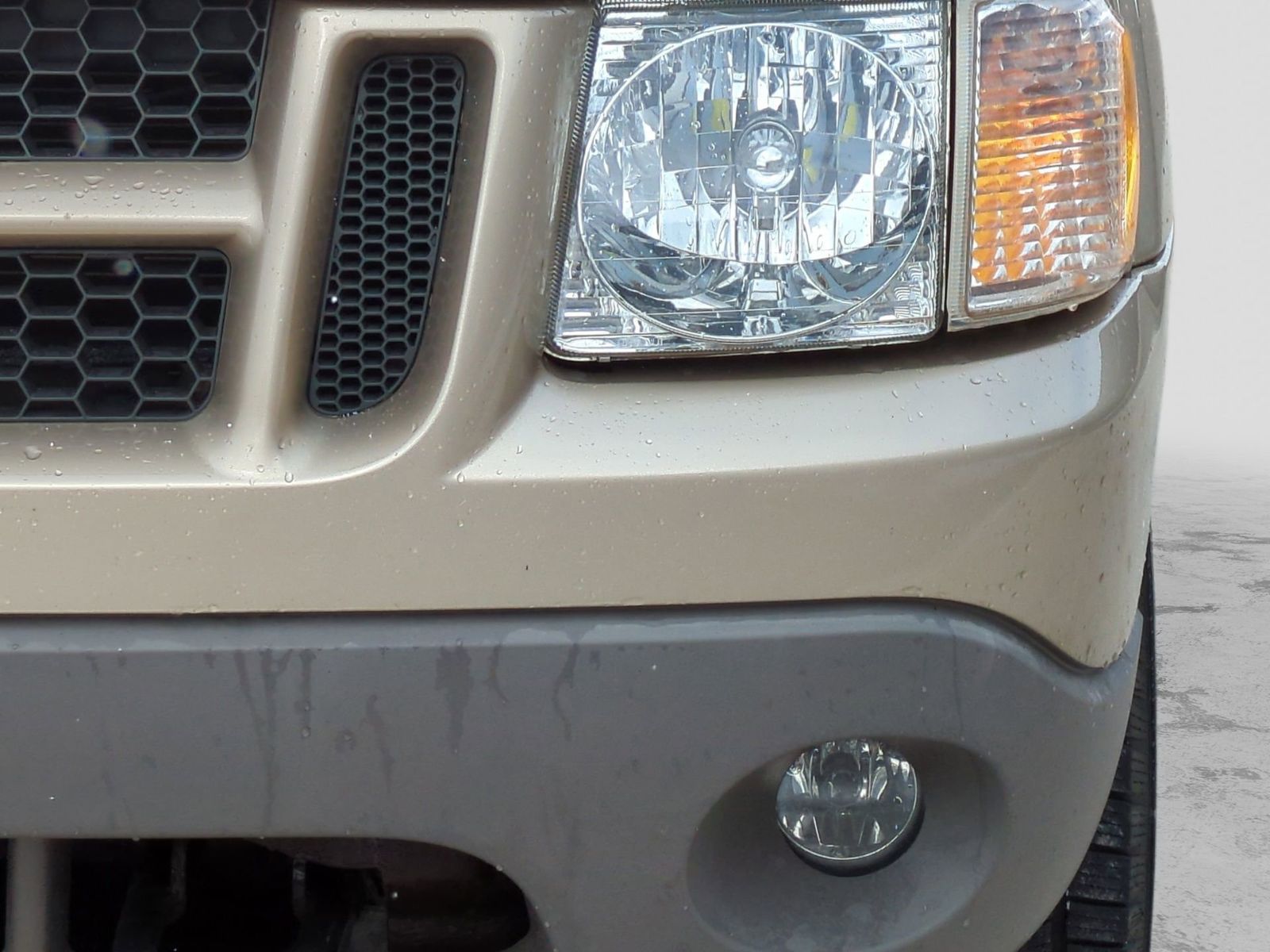 Thumbnail: 2003 Ford Explorer Sport Trac - 11