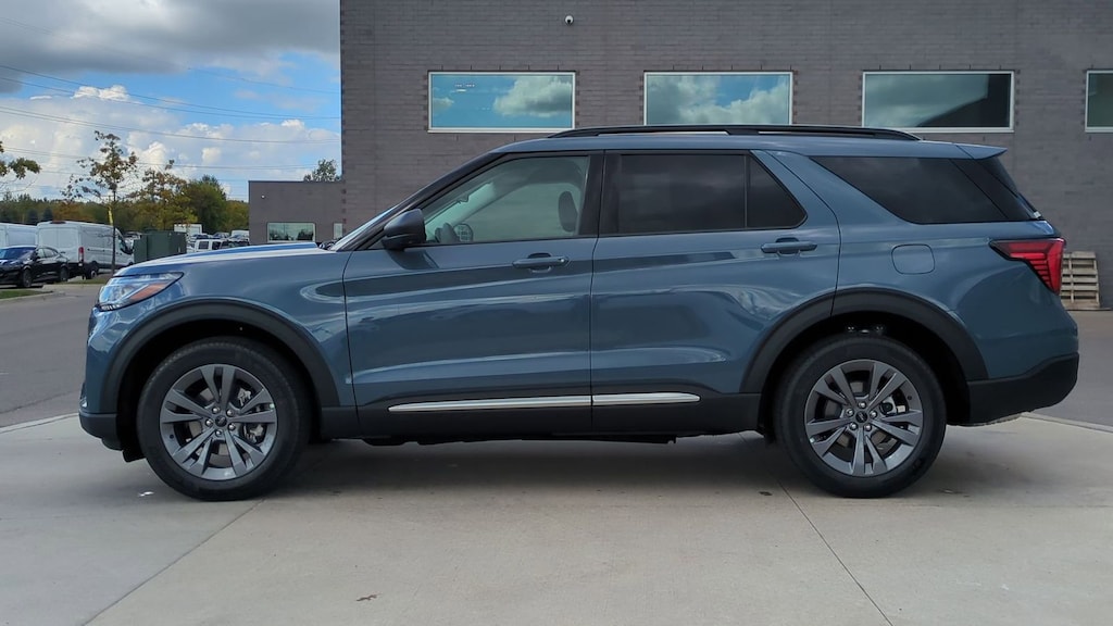 New 2025 Ford Explorer Active SUV