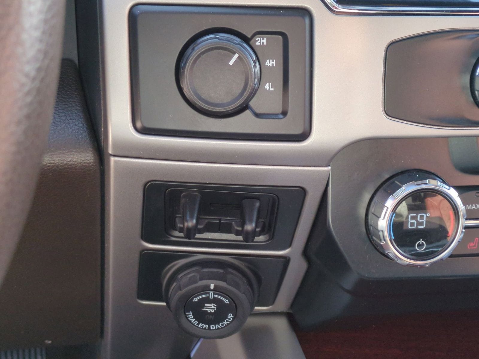 Thumbnail: 2022 Ford F-450 - 38