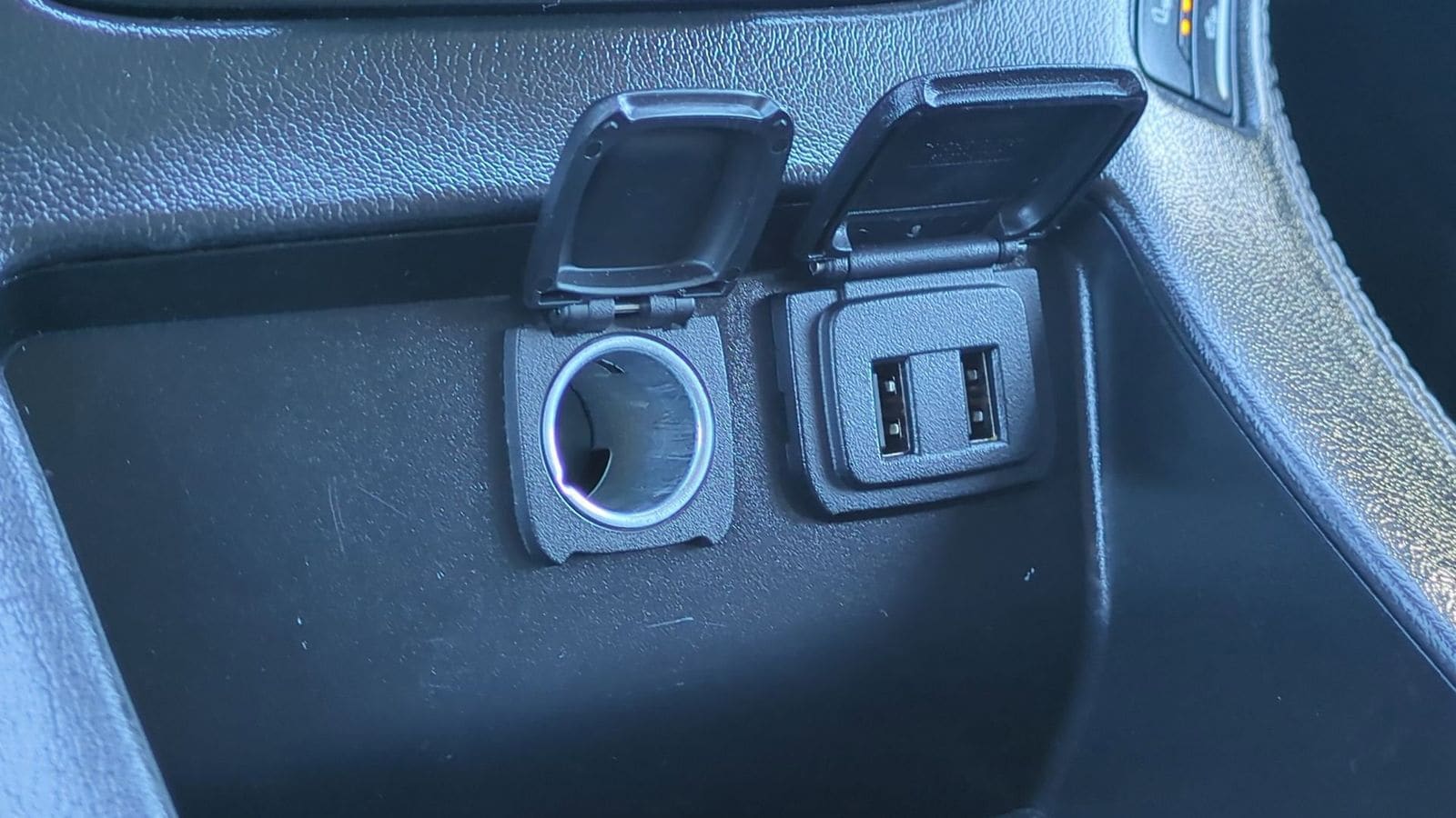 Thumbnail: 2020 Chevrolet Suburban - 36