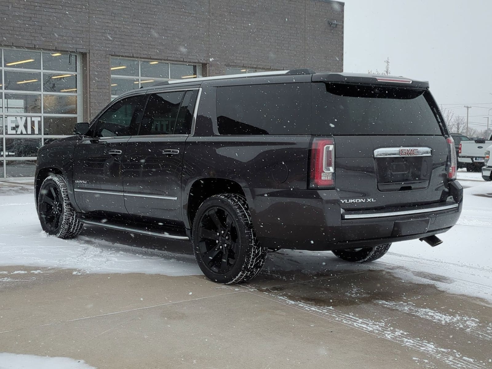 Thumbnail: 2017 GMC Yukon XL - 5