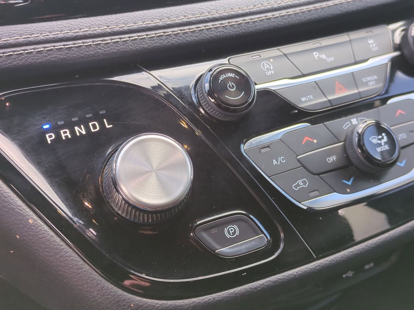 Thumbnail: 2019 Chrysler Pacifica - 42