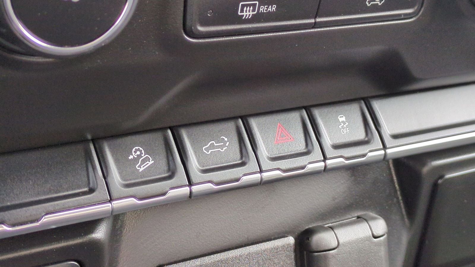 Thumbnail: 2020 Chevrolet Silverado 1500 - 31