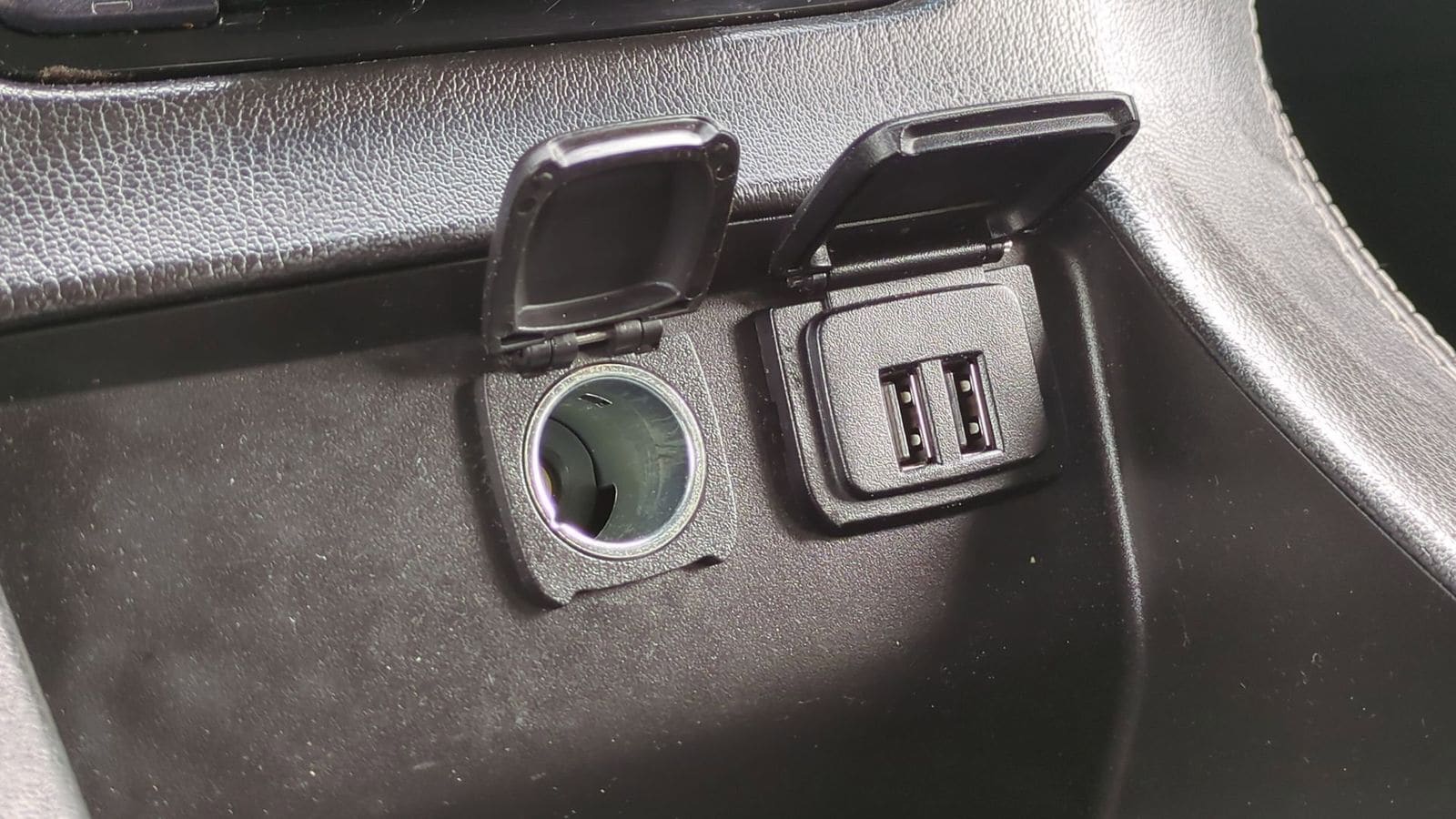 Thumbnail: 2015 GMC Yukon - 31
