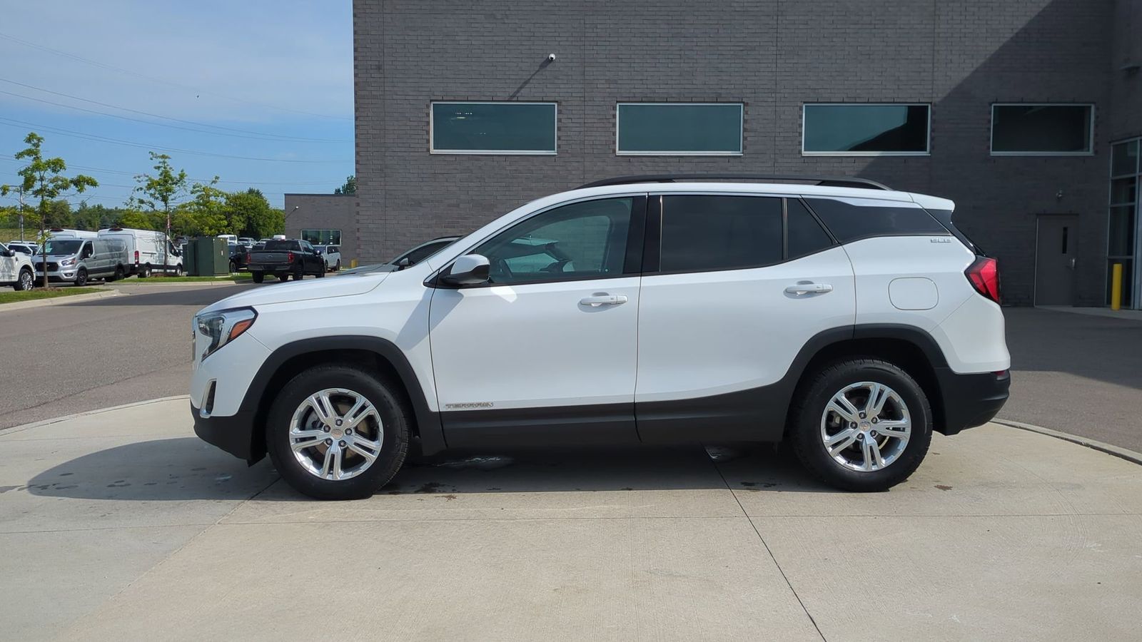 Thumbnail: 2020 GMC Terrain - 2