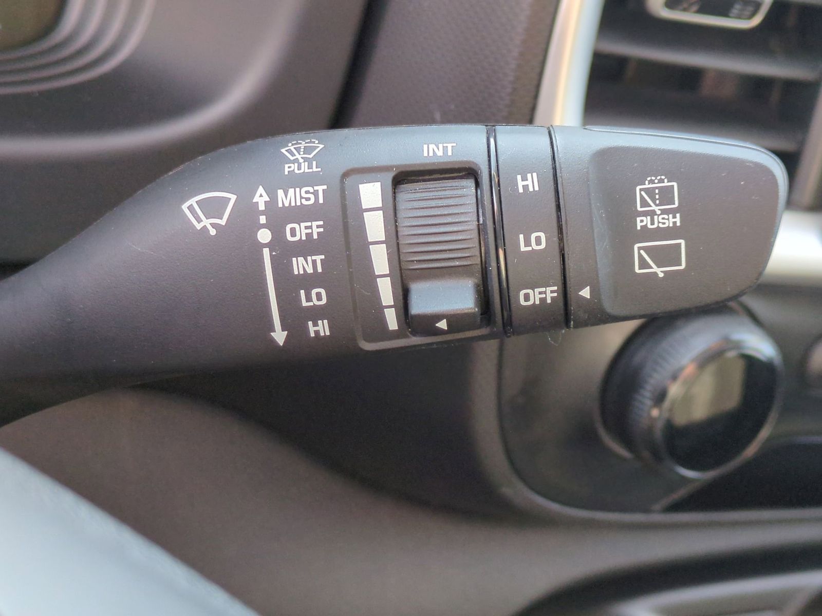 Thumbnail: 2023 Hyundai Venue - 28