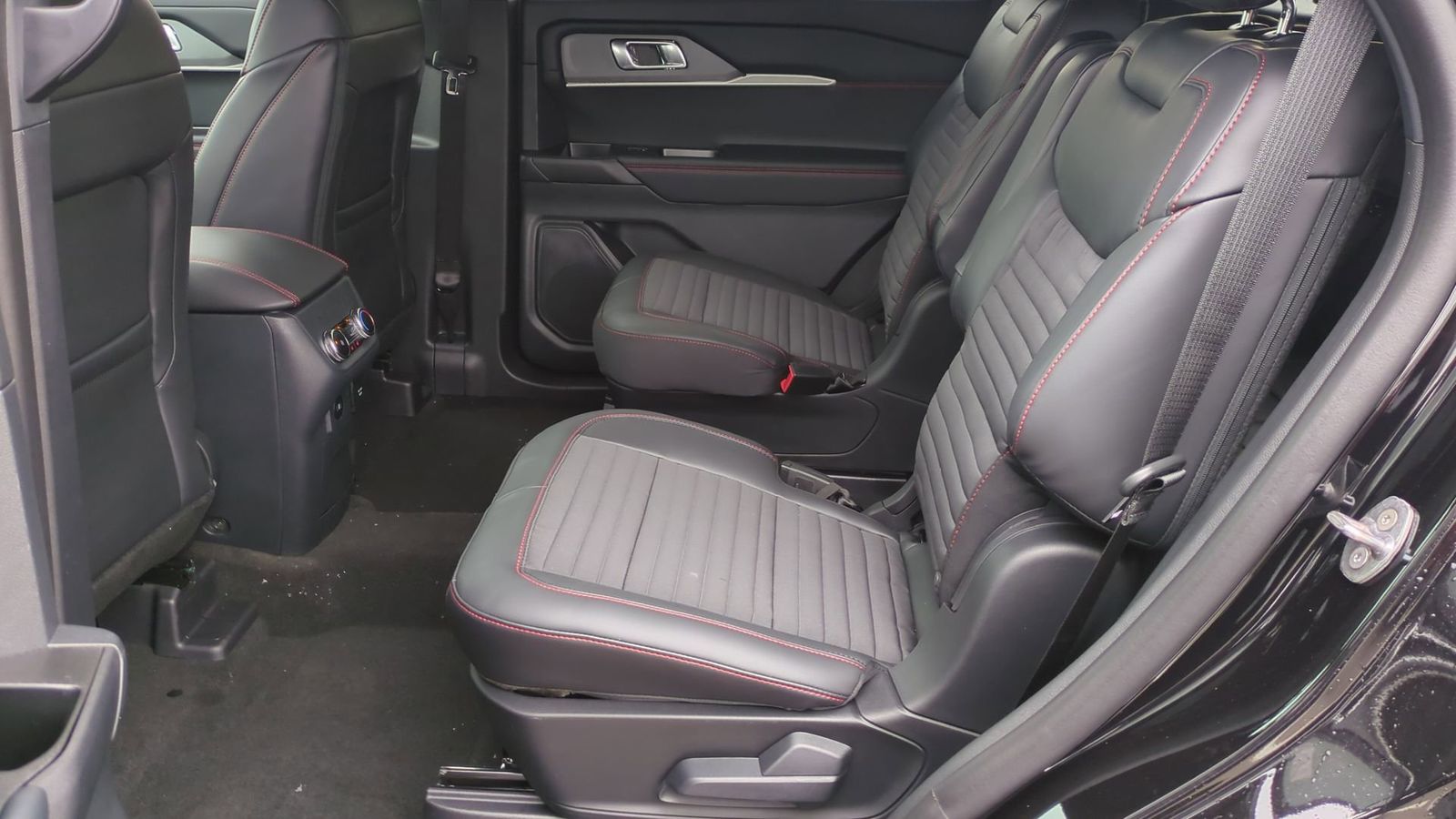 Thumbnail: 2026 Ford Explorer - 15