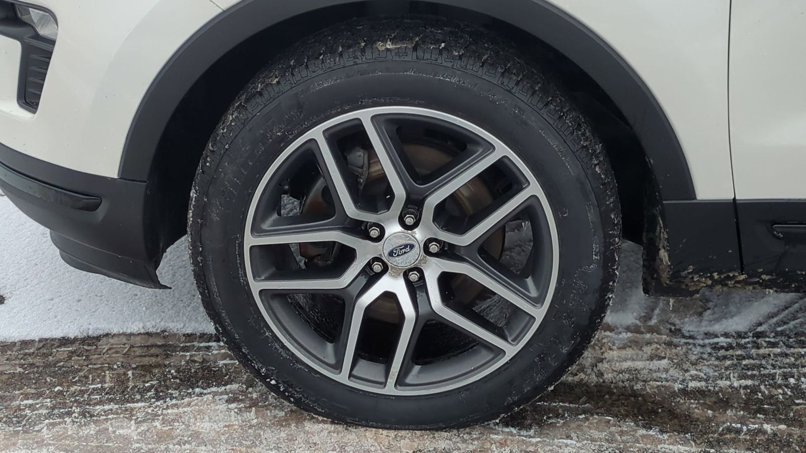 Thumbnail: 2018 Ford Explorer - 13