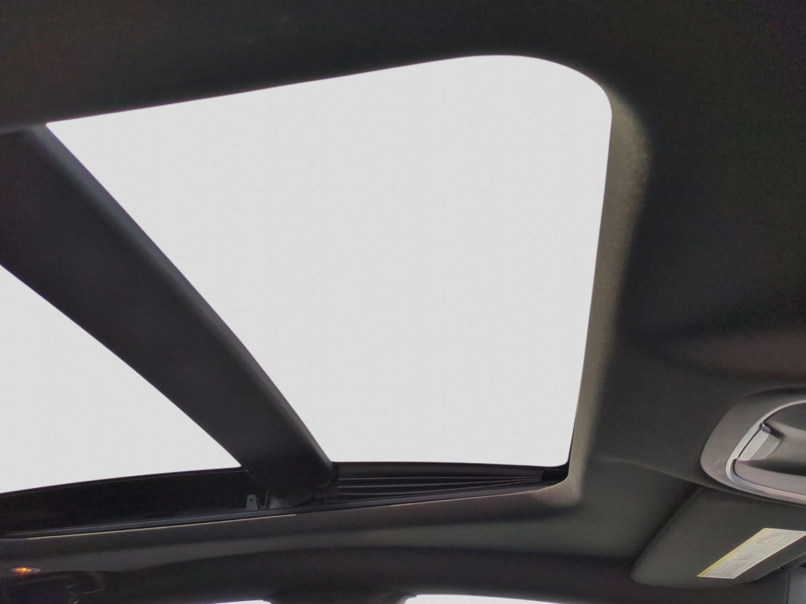 Thumbnail: 2015 Chrysler 200 - 24