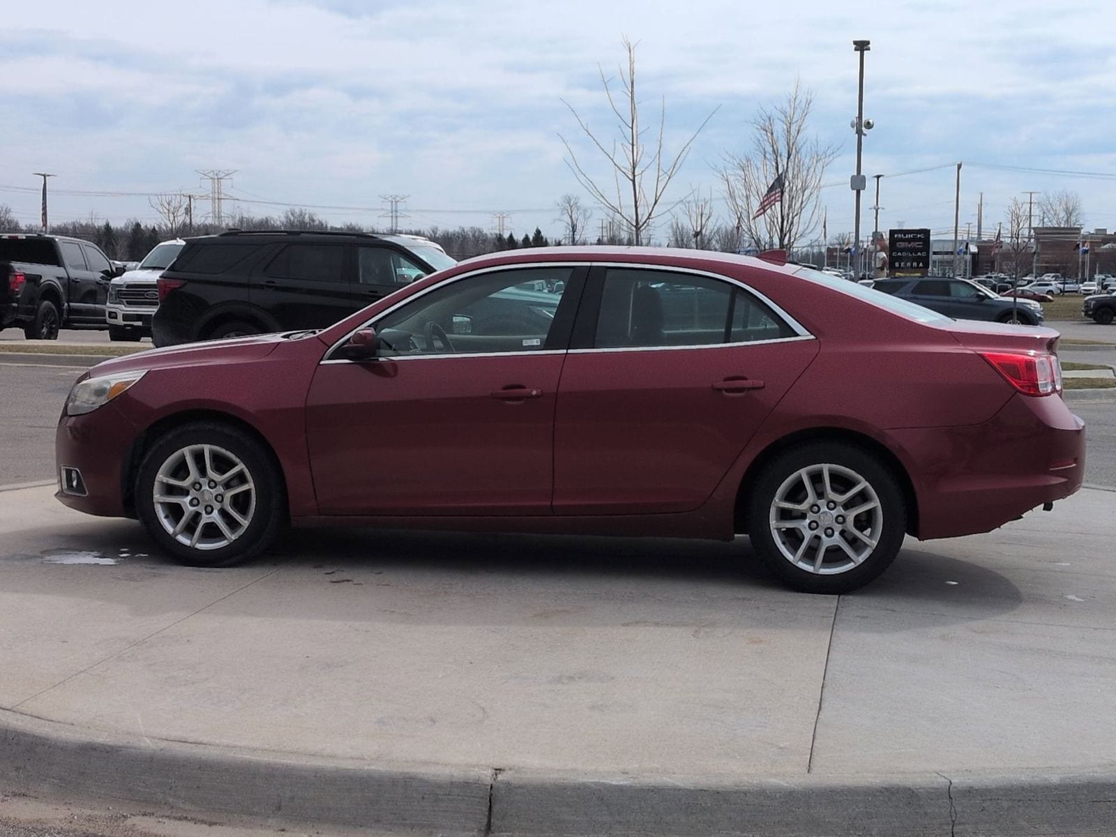 Thumbnail: 2013 Chevrolet Malibu - 3