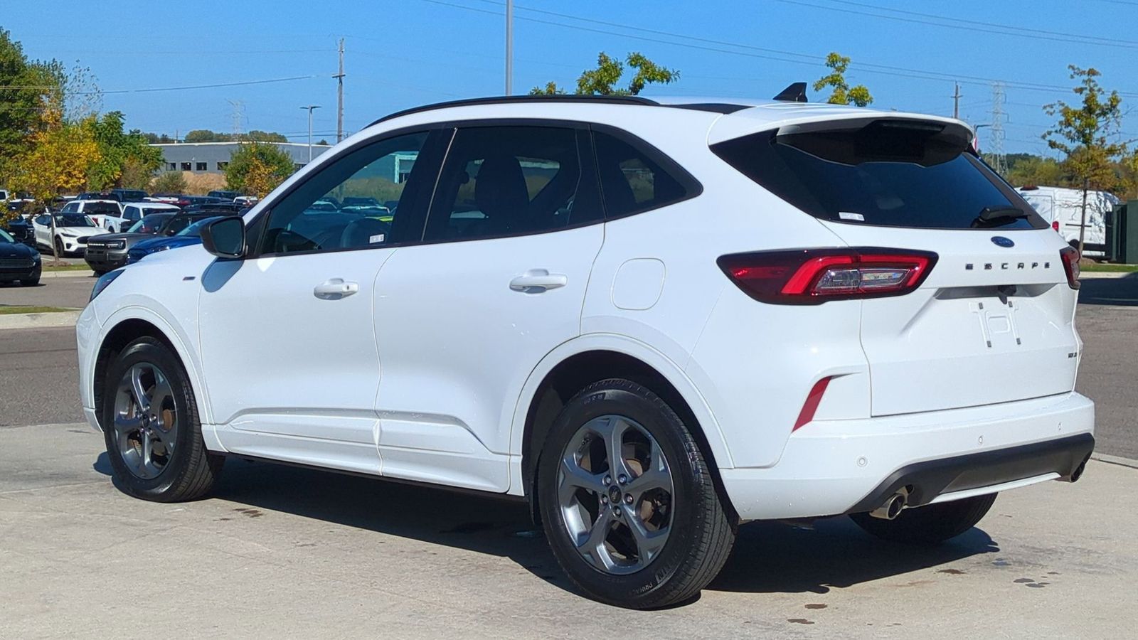 2023 Ford Escape ST-Line photo 3