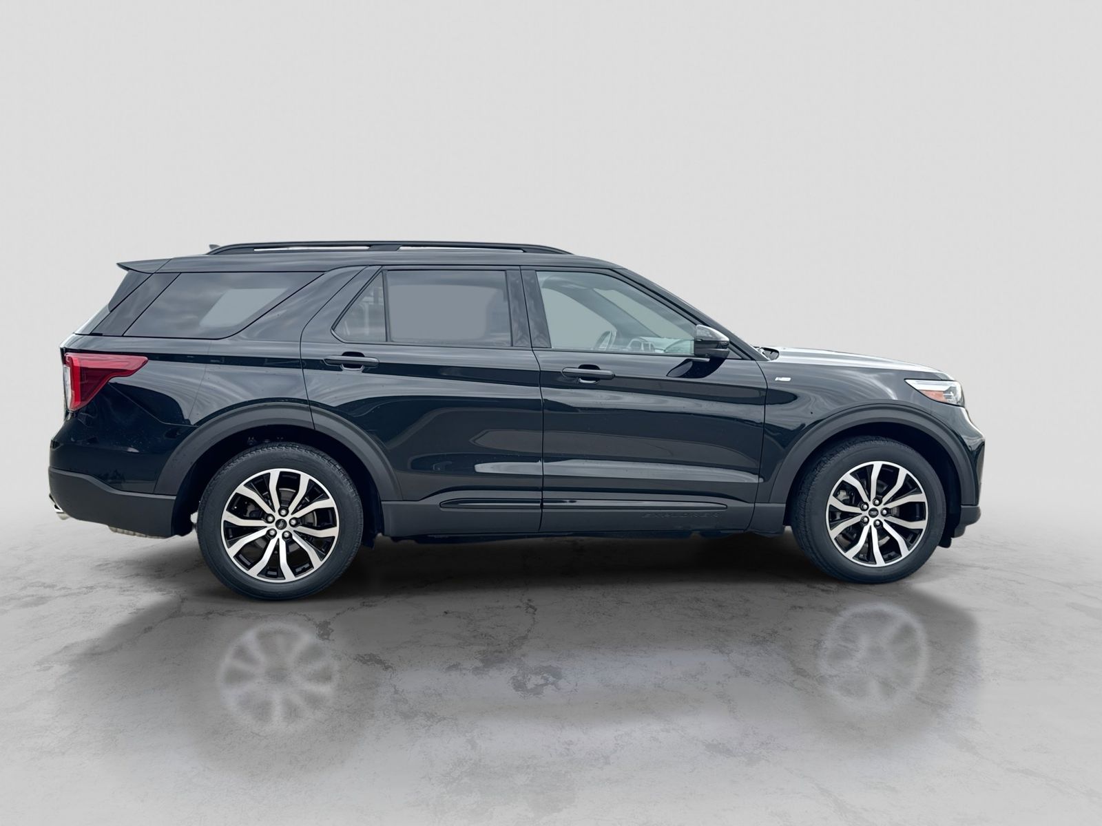 Thumbnail: 2022 Ford Explorer - 8