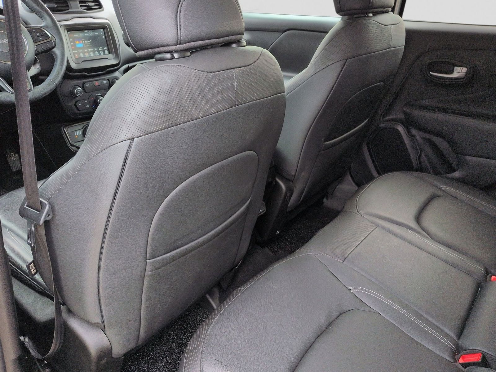 Thumbnail: 2020 Jeep Renegade - 20