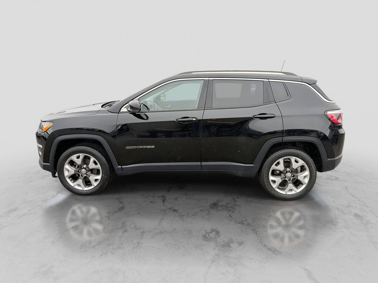 Thumbnail: 2018 Jeep Compass - 3
