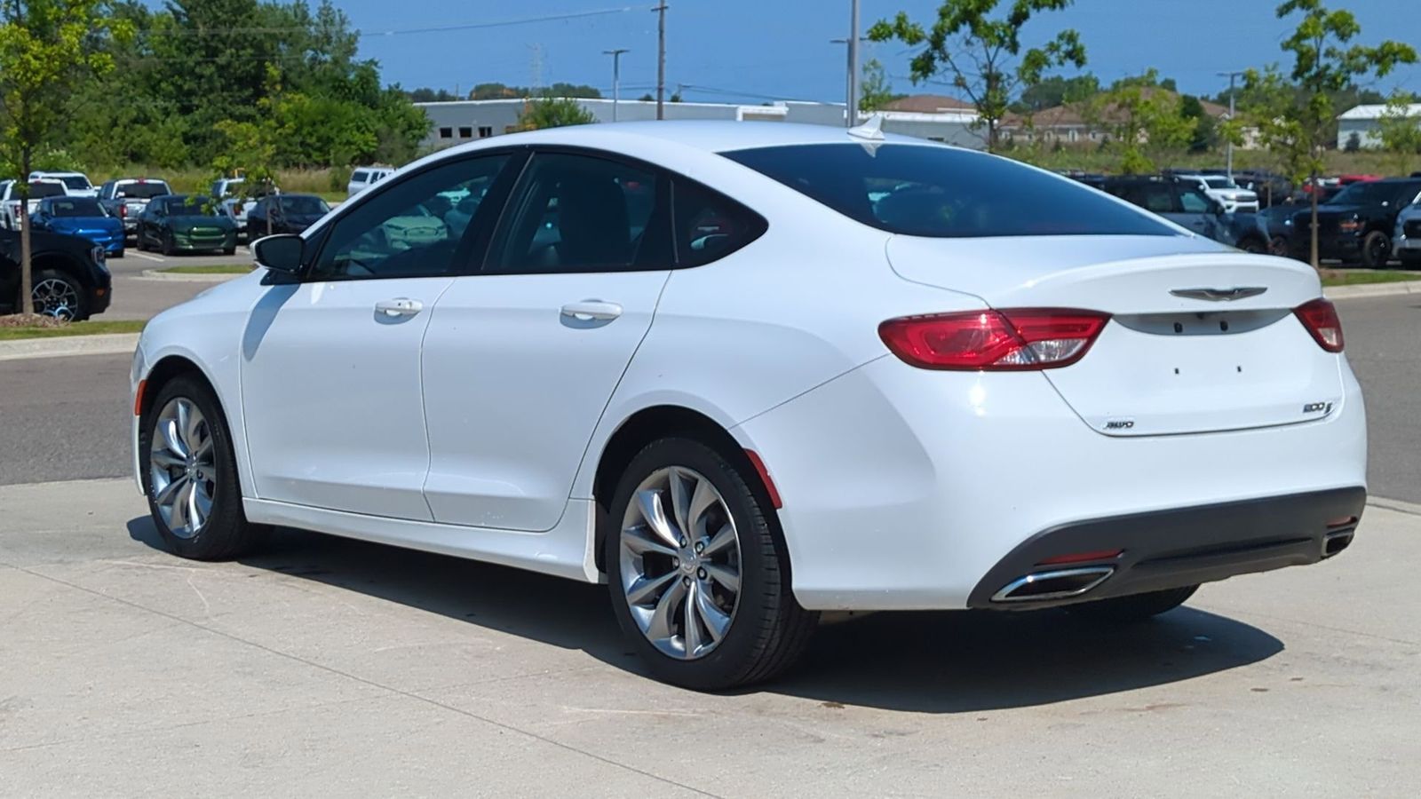 Thumbnail: 2015 Chrysler 200 - 3