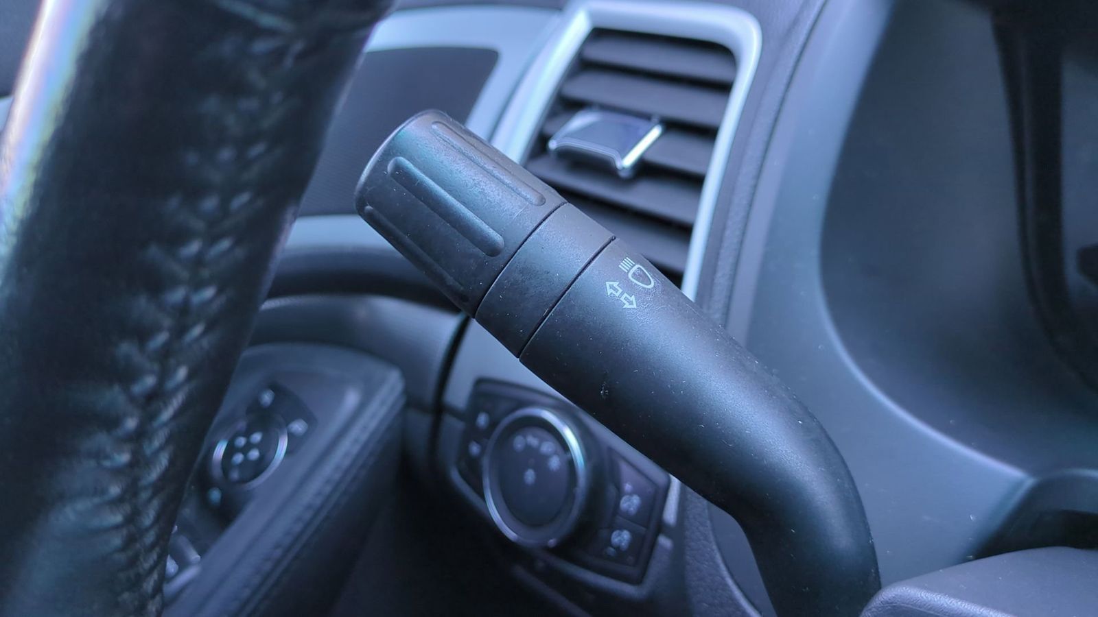 Thumbnail: 2015 Ford Explorer - 33