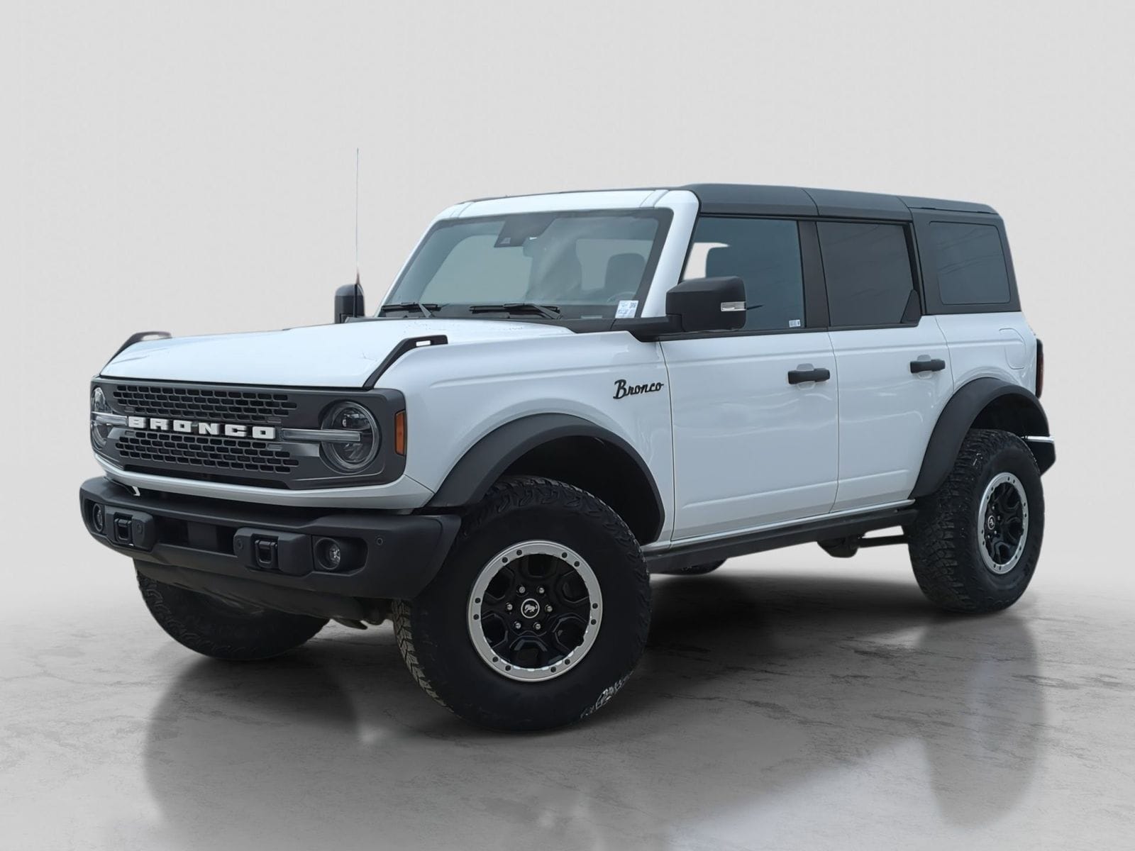 Thumbnail: 2022 Ford Bronco - 1