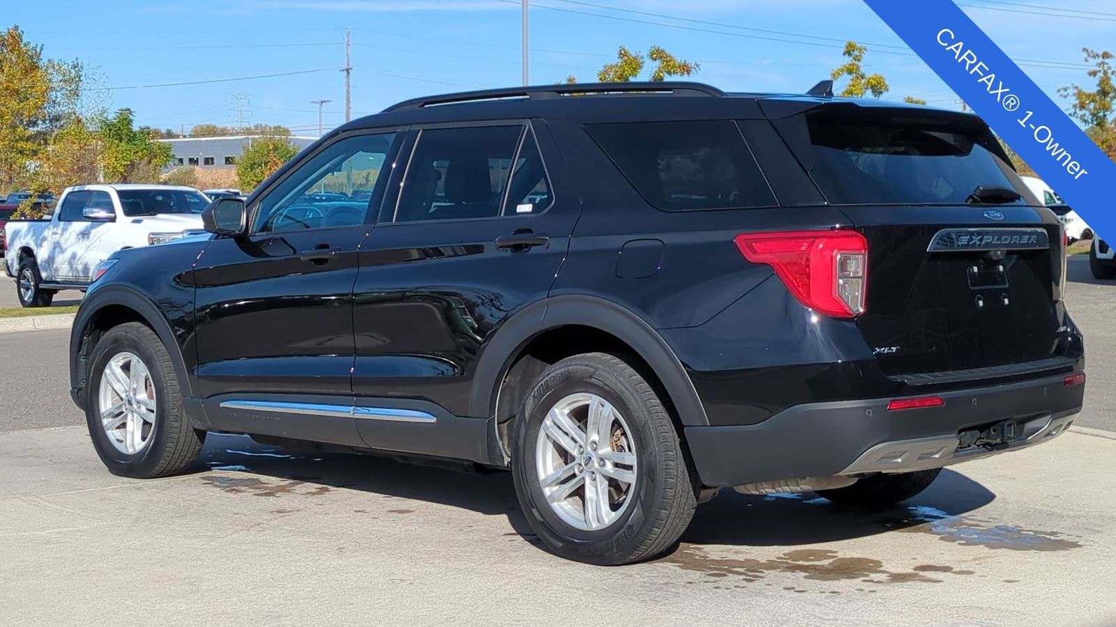 2024 Ford Explorer XLT photo 2