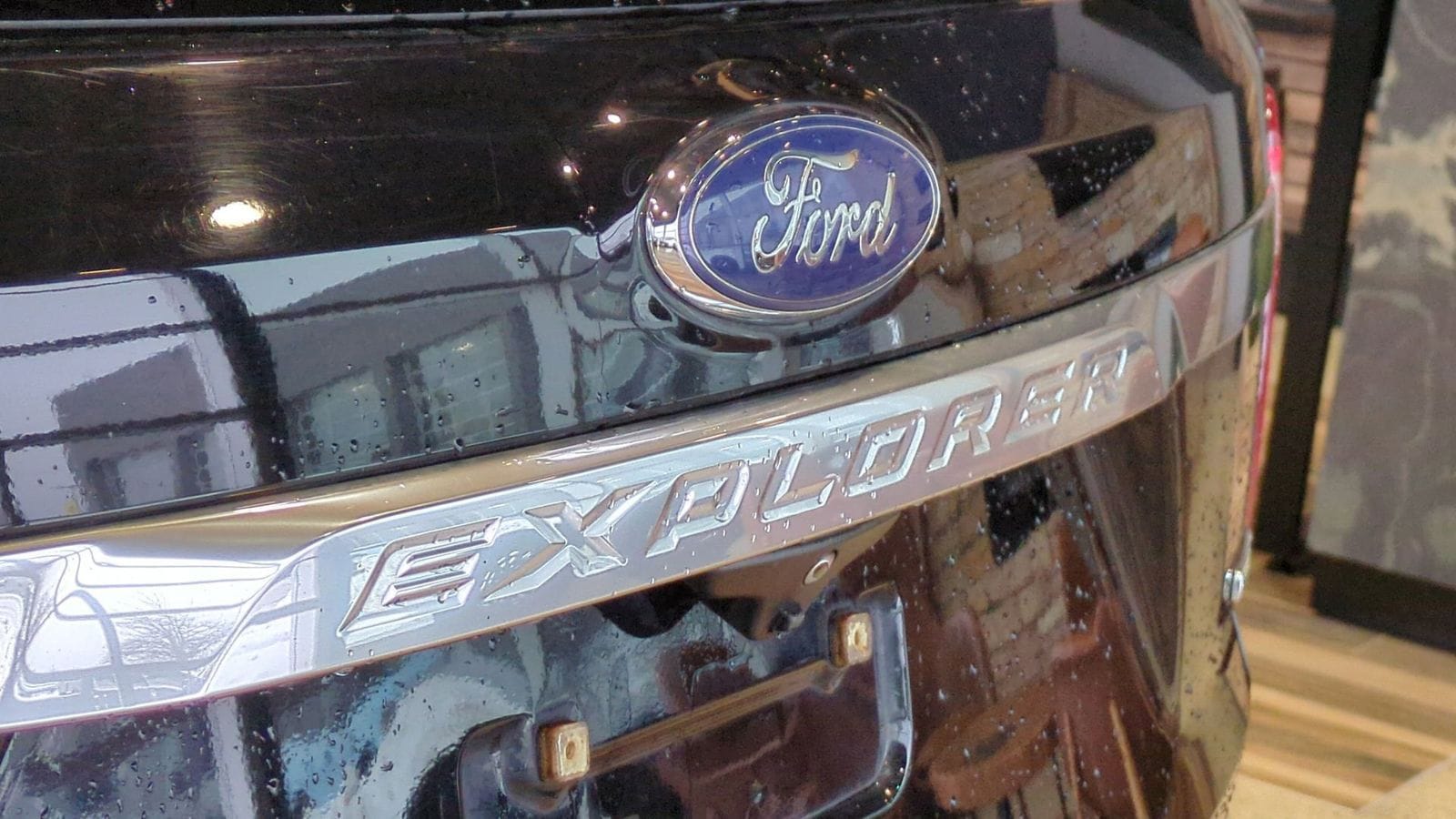 Thumbnail: 2016 Ford Explorer - 12
