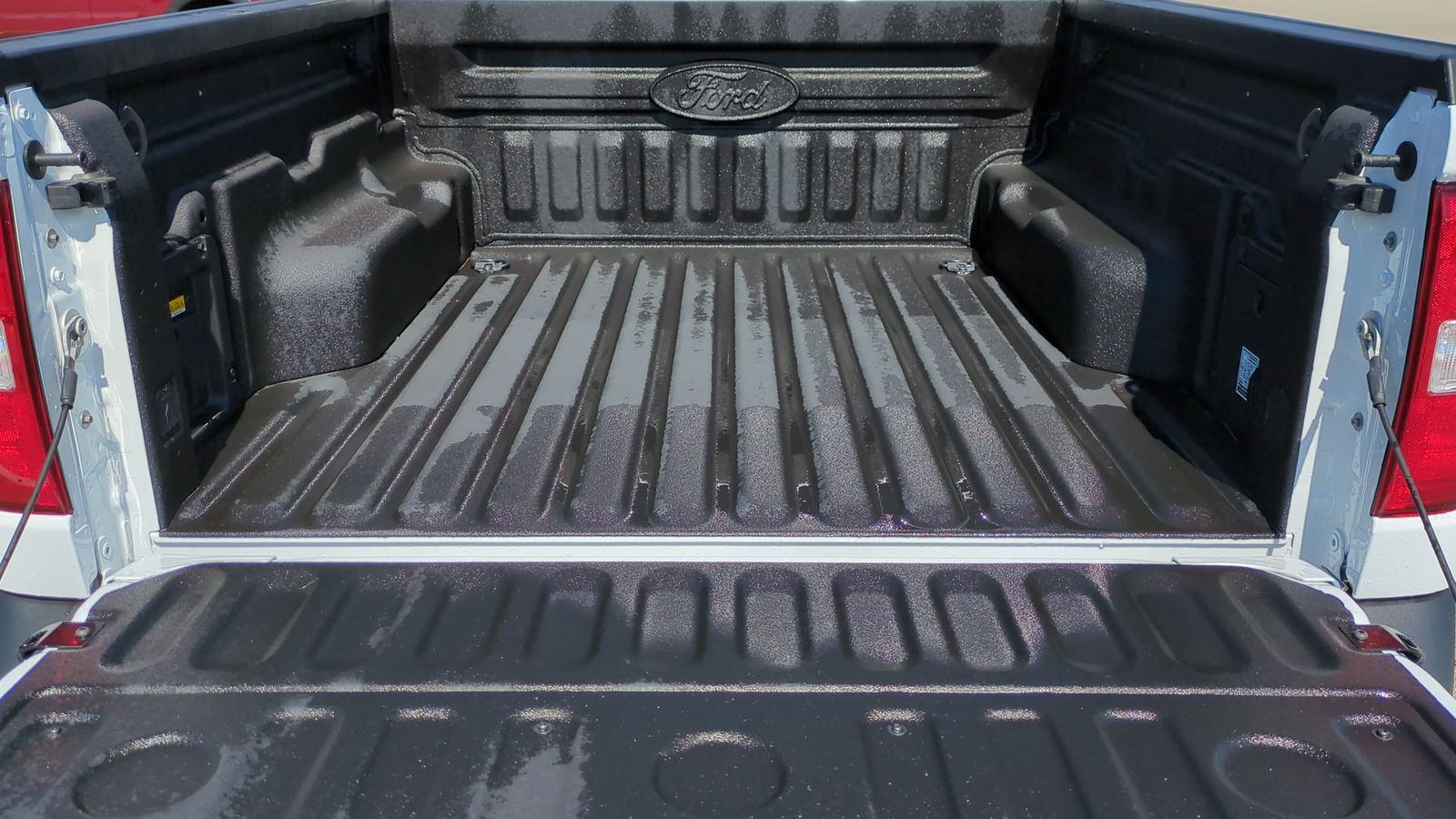 Thumbnail: 2025 Ford Maverick - 32