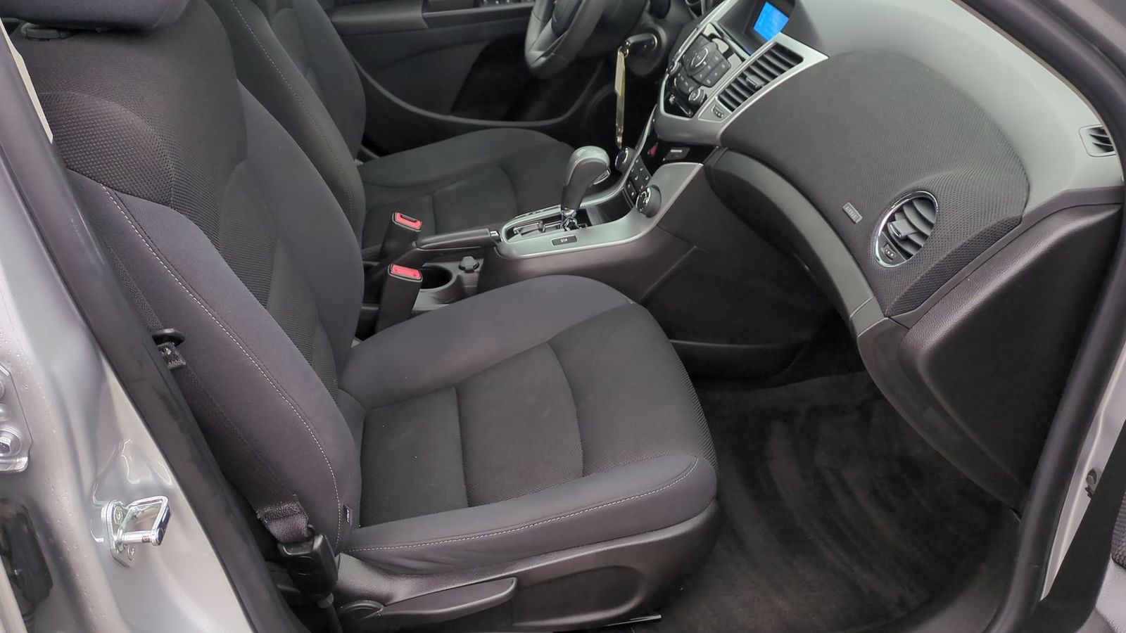 Thumbnail: 2016 Chevrolet Cruze - 21