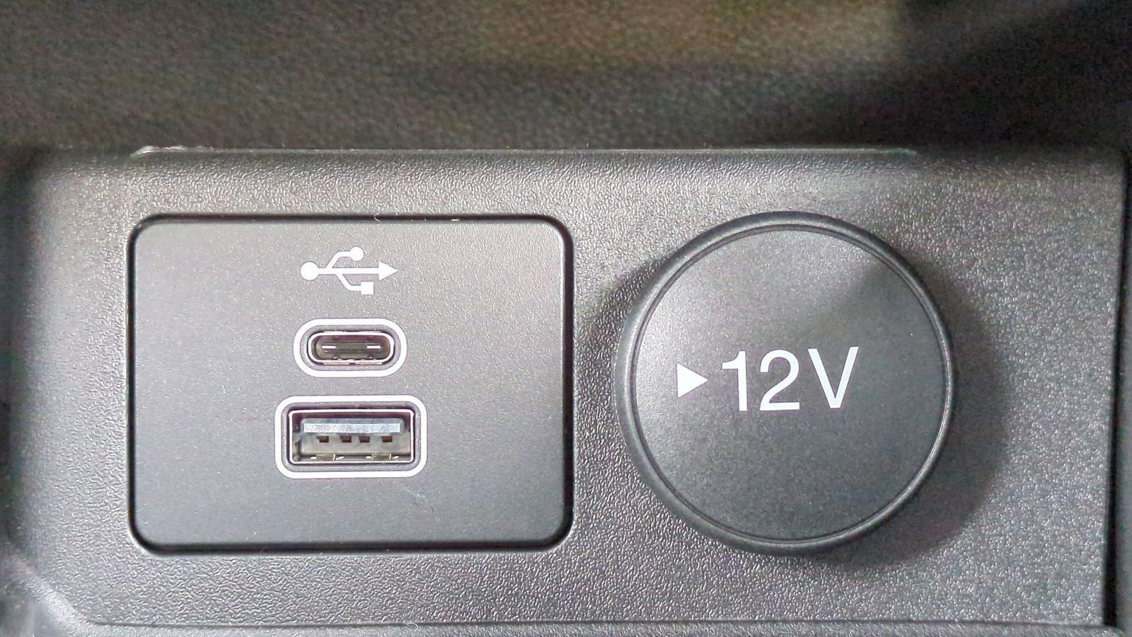 Thumbnail: 2025 Ford Escape - 32