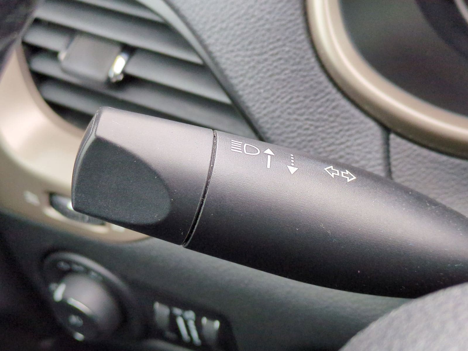 Thumbnail: 2014 Jeep Cherokee - 27