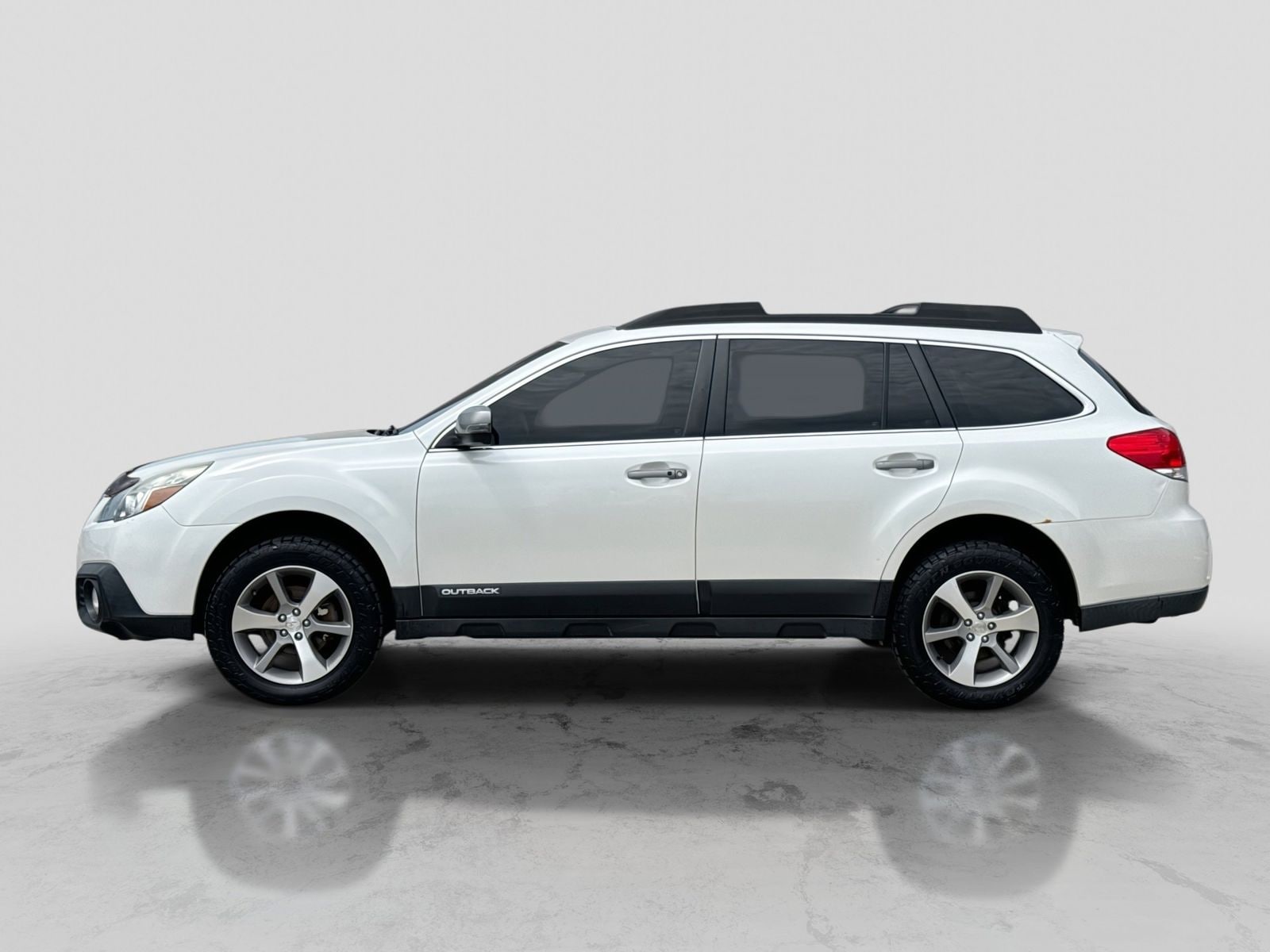 Thumbnail: 2013 Subaru Outback - 3
