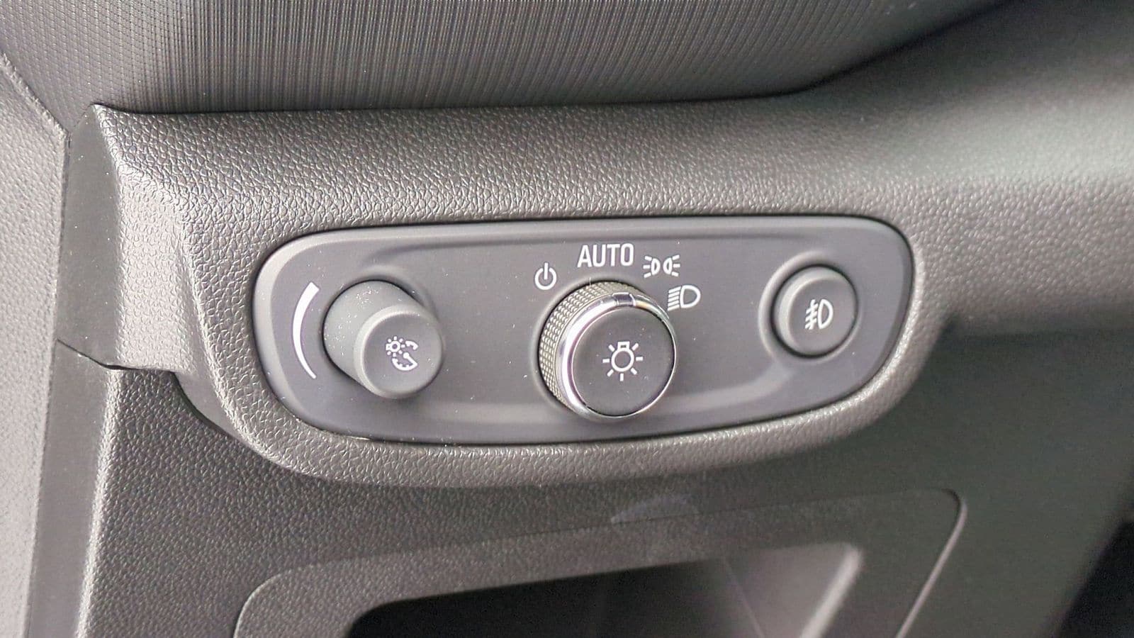 Thumbnail: 2023 Chevrolet TrailBlazer - 18