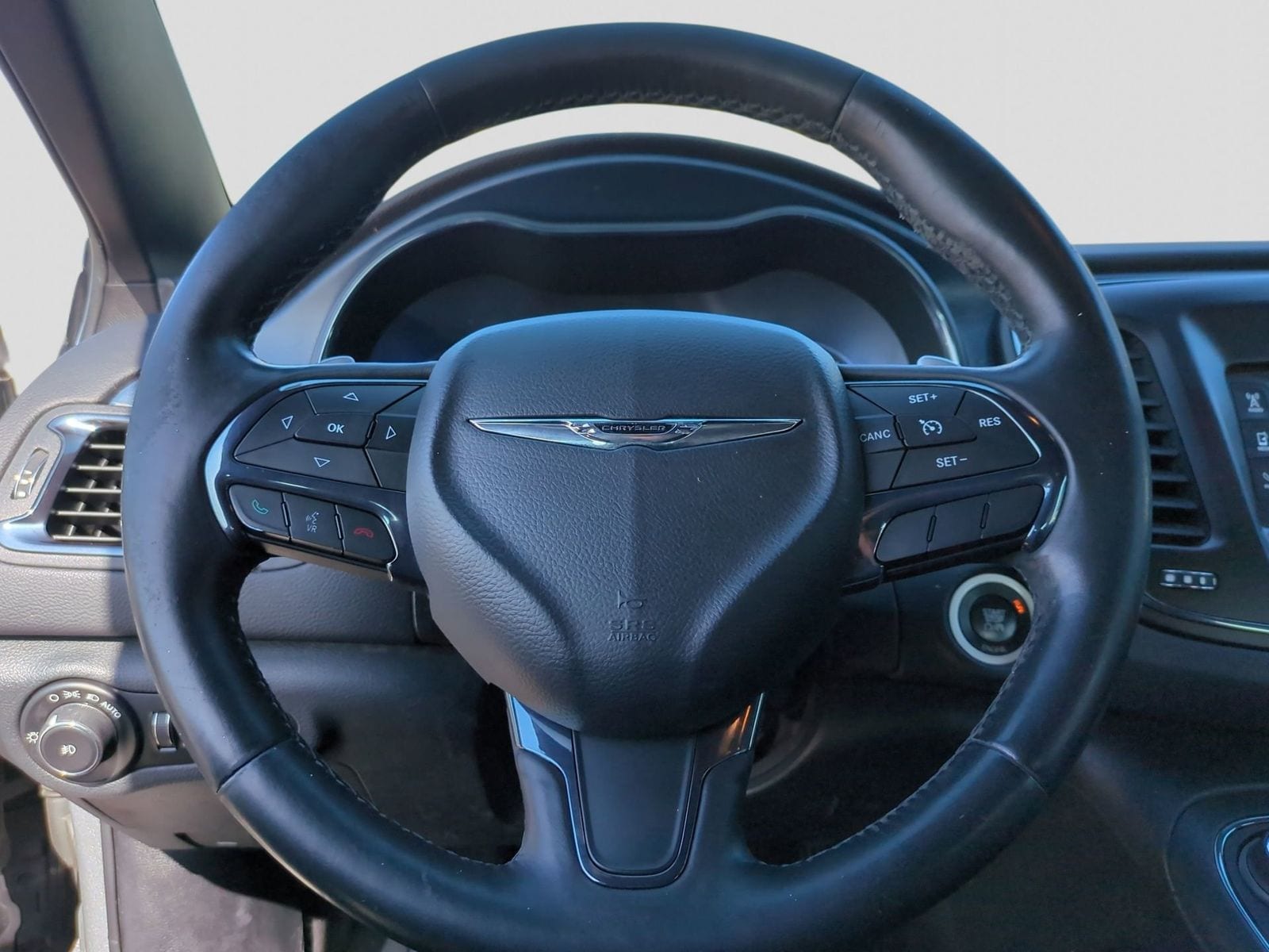 Thumbnail: 2015 Chrysler 200 - 26