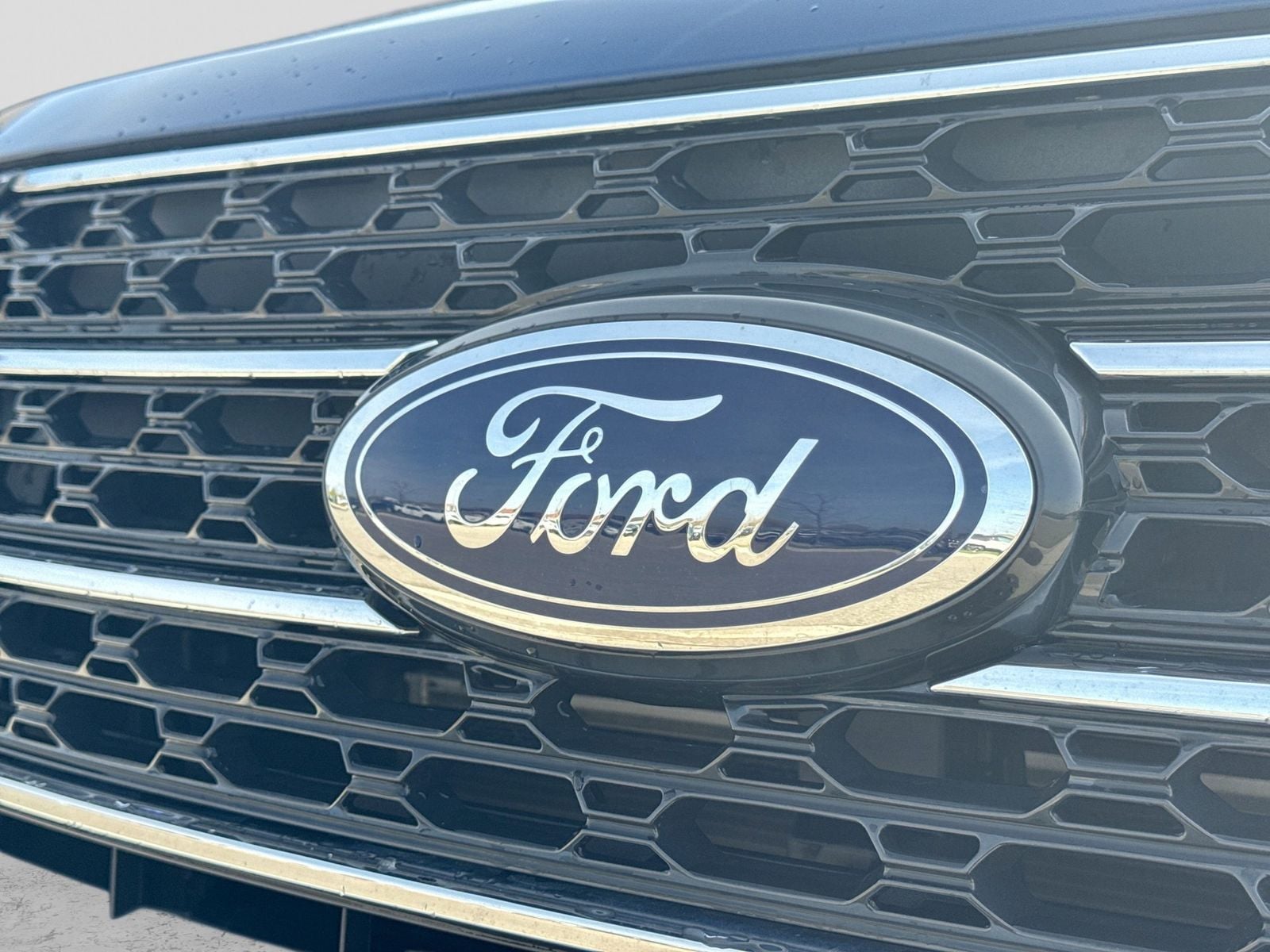 Thumbnail: 2022 Ford Explorer - 14