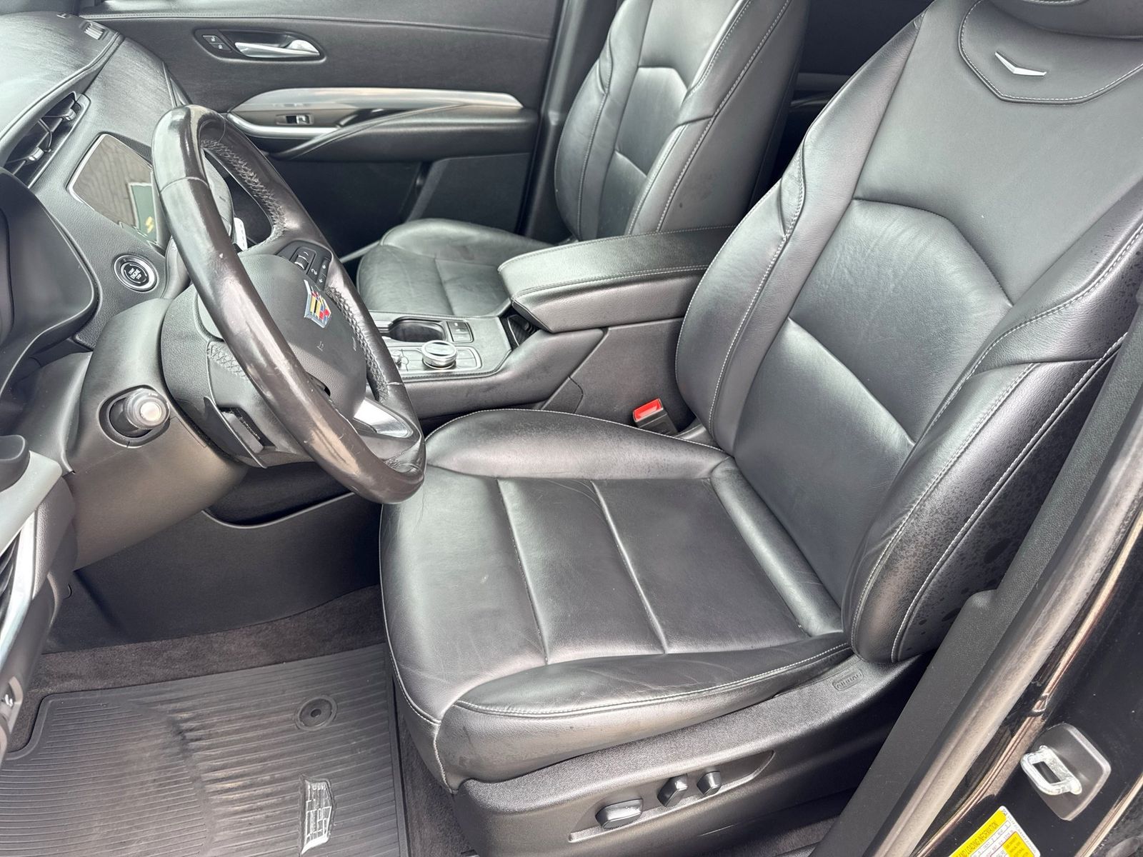 Thumbnail: 2019 Cadillac XT4 - 20