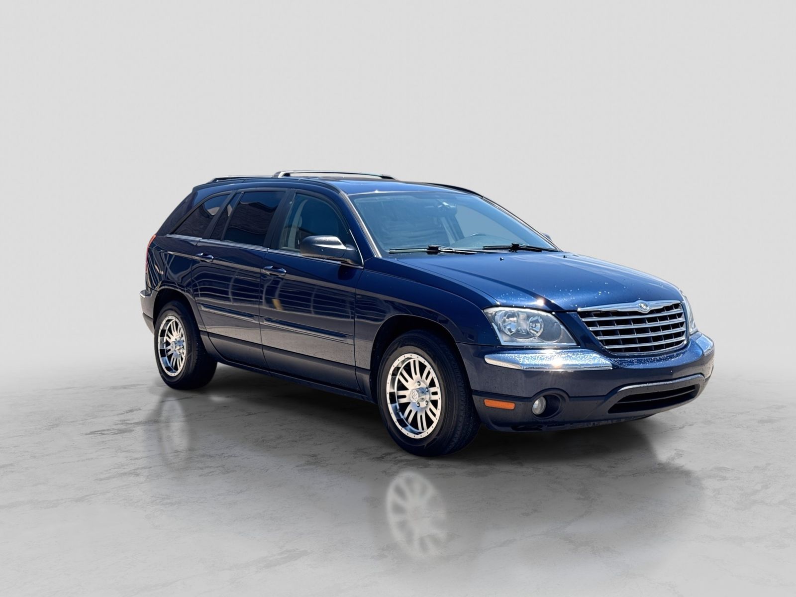 Thumbnail: 2005 Chrysler Pacifica - 9