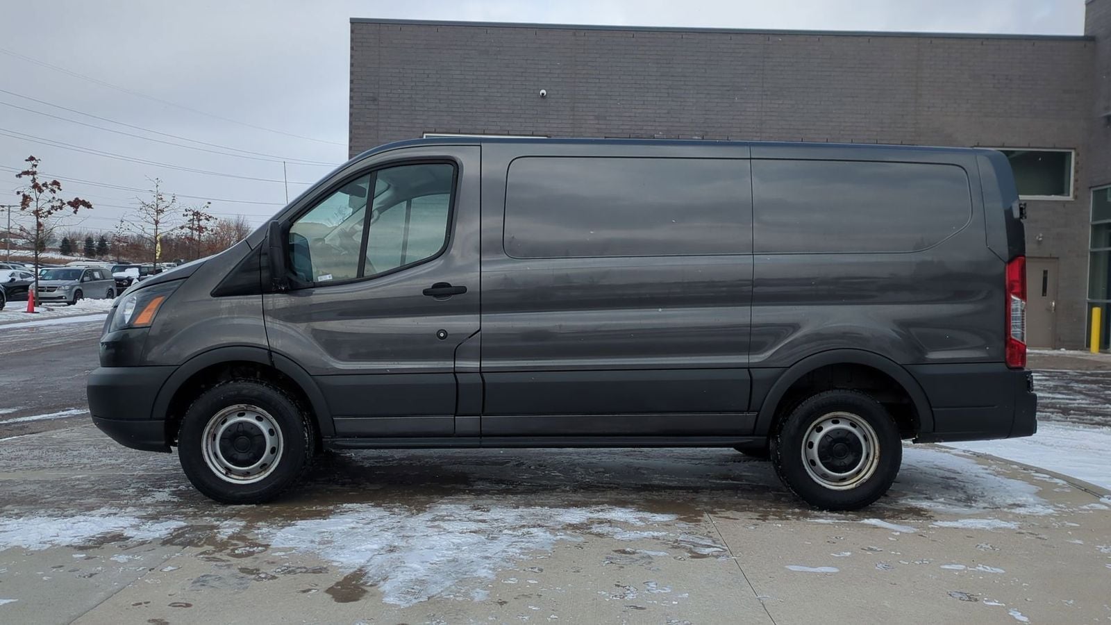 Thumbnail: 2017 Ford Transit Series - 3