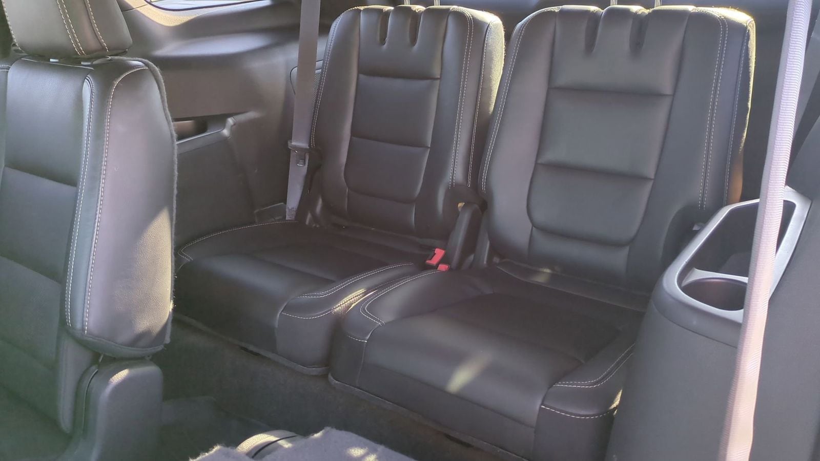 Thumbnail: 2015 Ford Explorer - 23