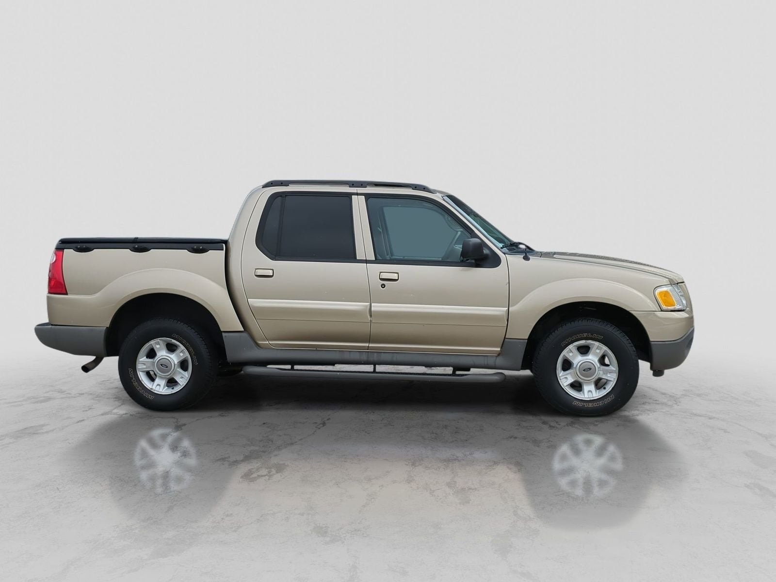 Thumbnail: 2003 Ford Explorer Sport Trac - 8