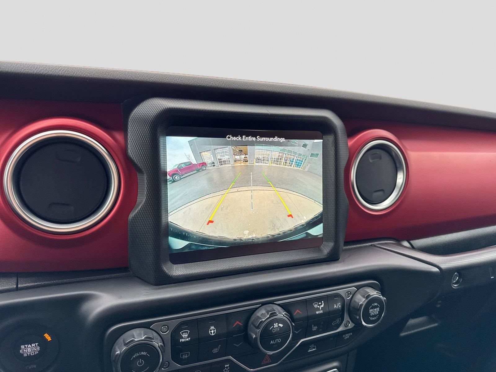 Thumbnail: 2021 Jeep Wrangler - 32