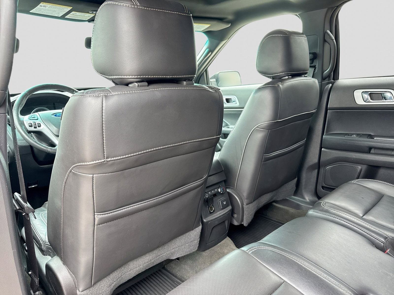Thumbnail: 2015 Ford Explorer - 22