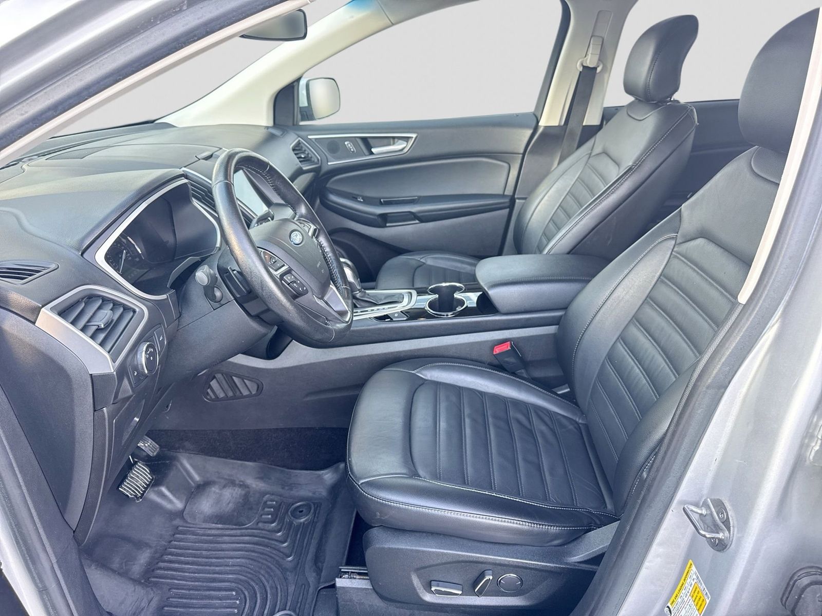 Thumbnail: 2017 Ford Edge - 3