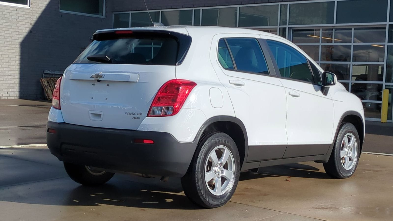 Thumbnail: 2016 Chevrolet Trax - 8