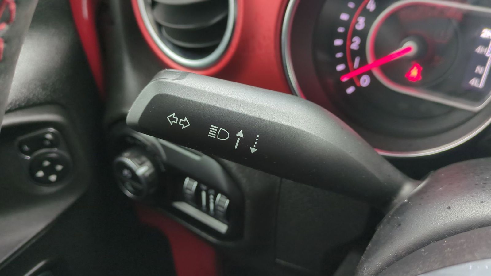 Thumbnail: 2020 Jeep Gladiator - 29