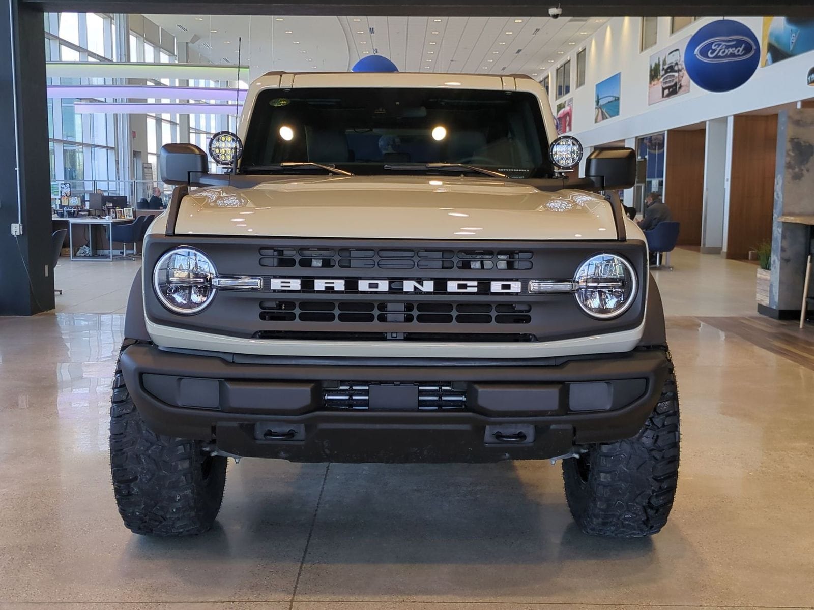 Thumbnail: 2025 Ford Bronco - 9