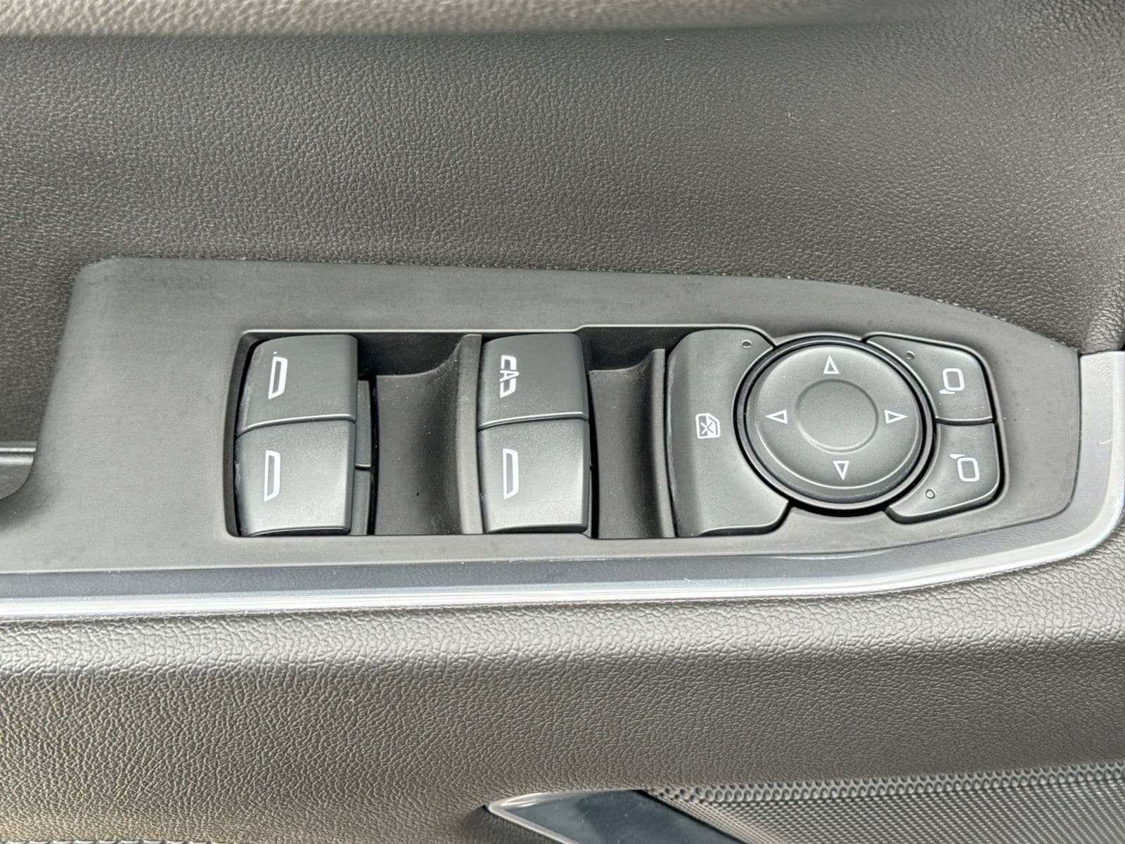 Thumbnail: 2022 Chevrolet Silverado 1500 - 17