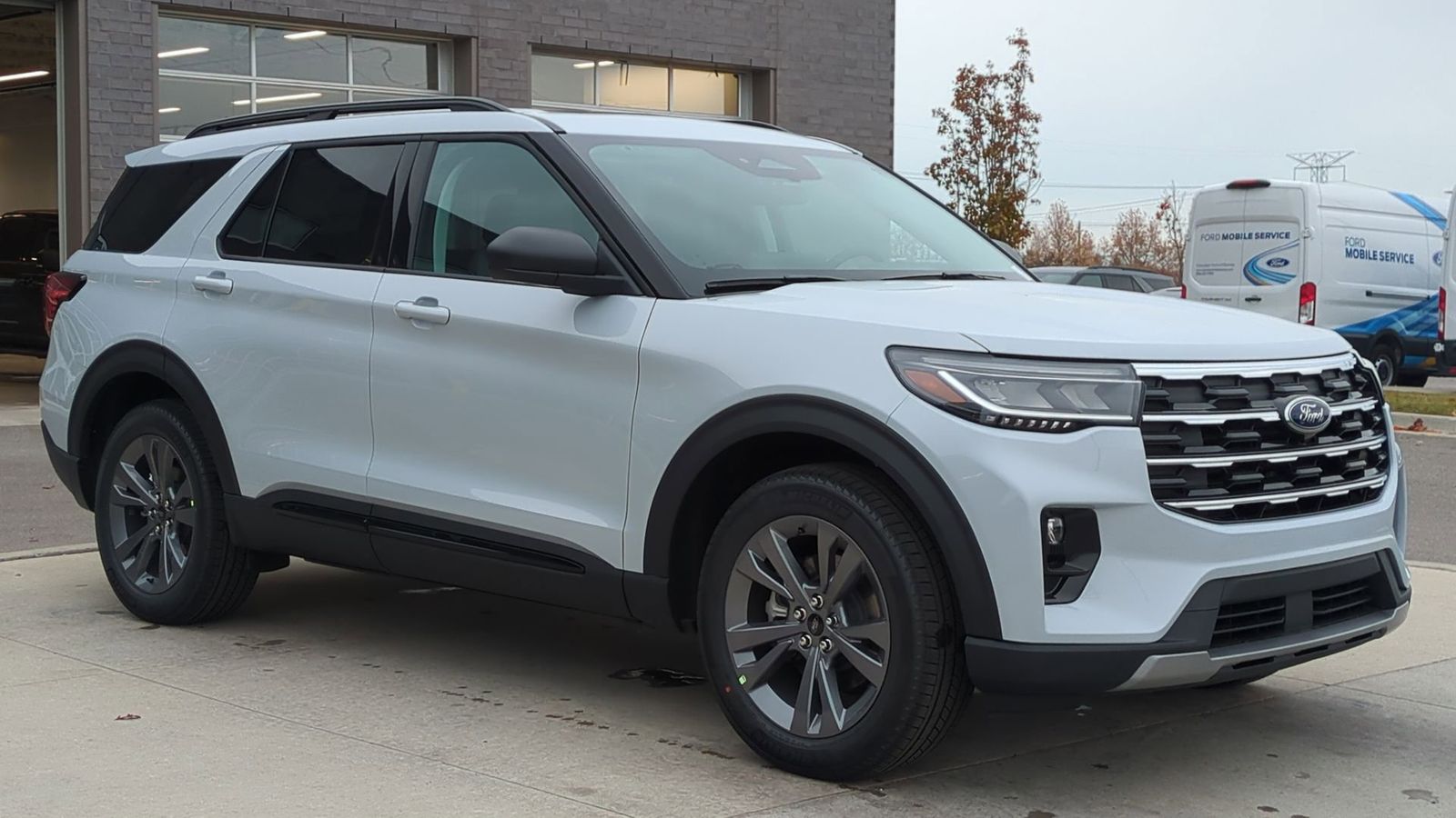 Thumbnail: 2026 Ford Explorer - 8