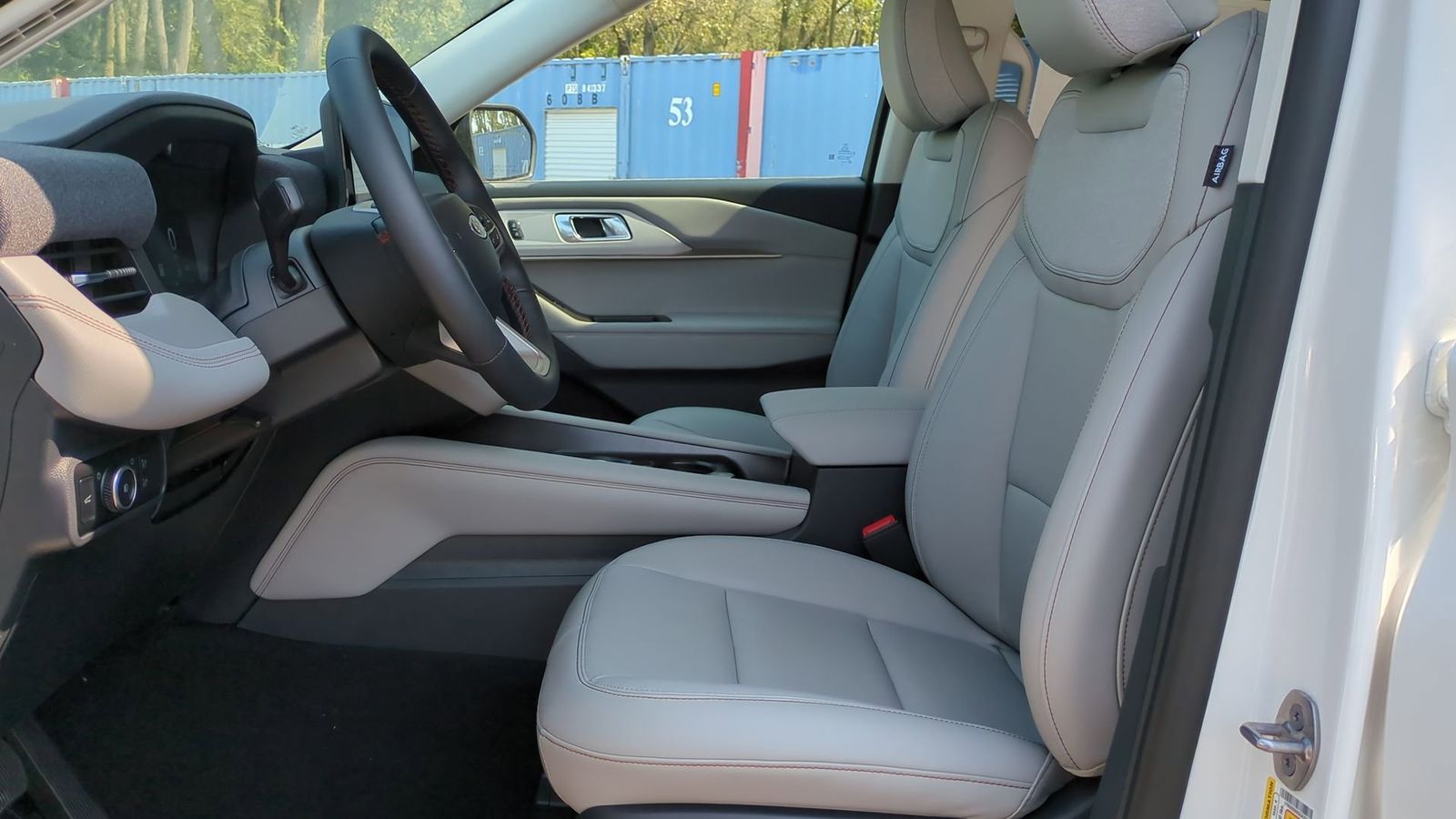 2025 Ford Explorer Active 15