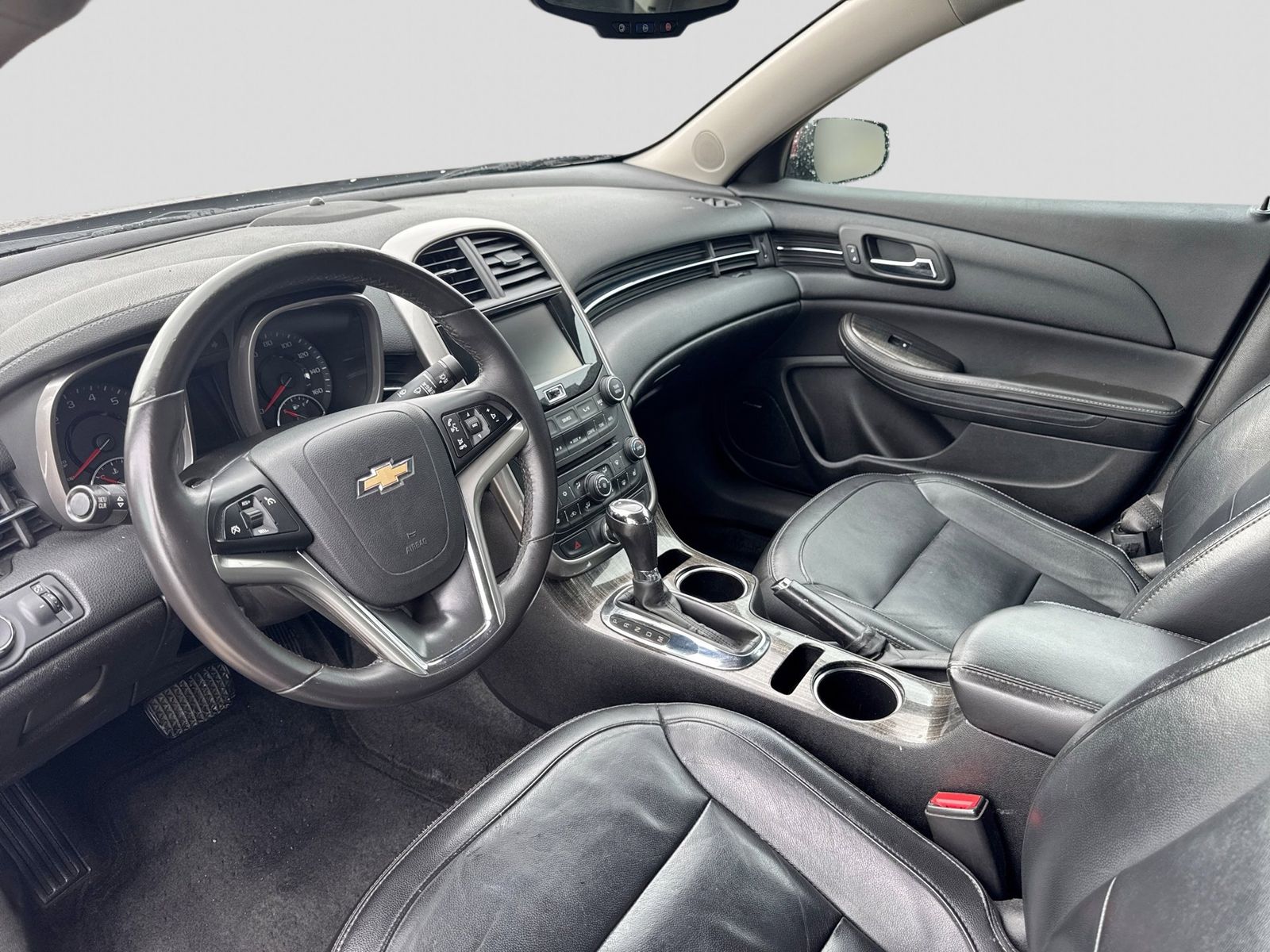 Thumbnail: 2015 Chevrolet Malibu - 2