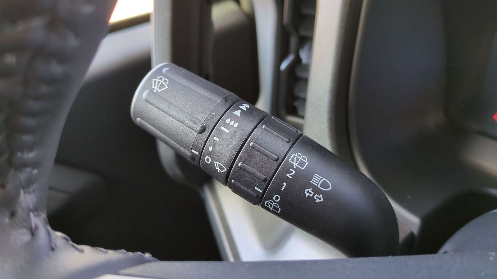 Thumbnail: 2025 Ford Bronco - 24