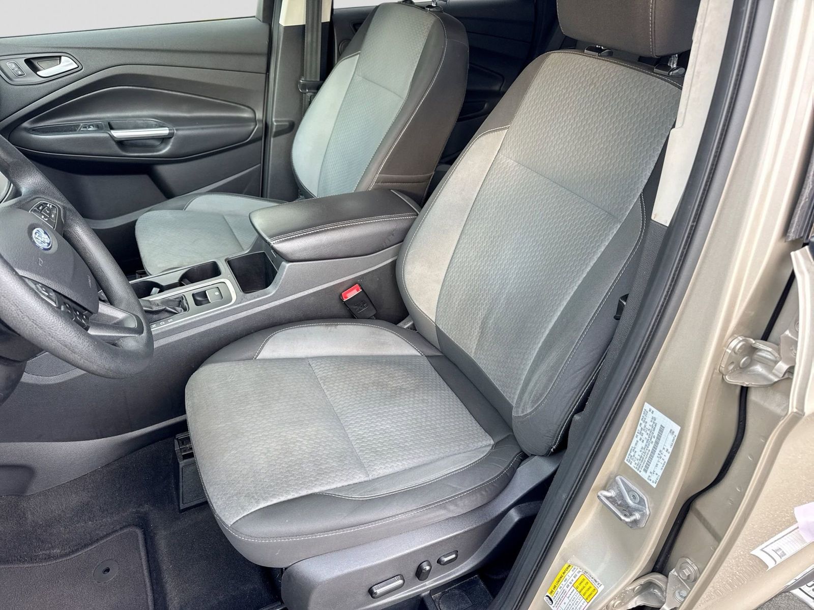 Thumbnail: 2017 Ford Escape - 15